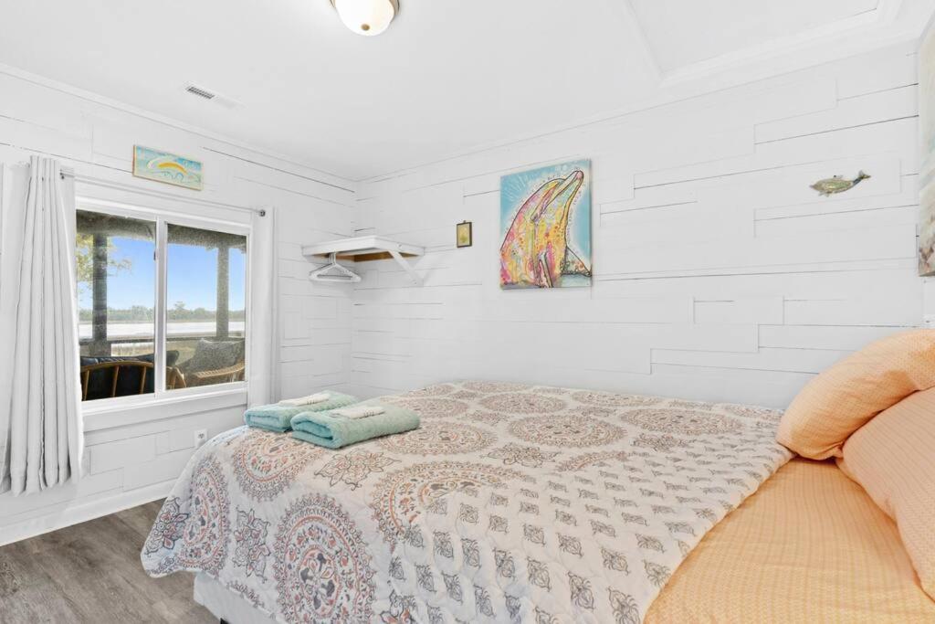 Dolphin Cove - Whole Waterfront House With Dock Villa Ocean Isle Beach Exterior photo