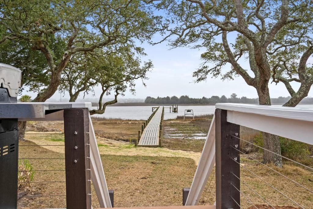 Dolphin Cove - Whole Waterfront House With Dock Villa Ocean Isle Beach Exterior photo