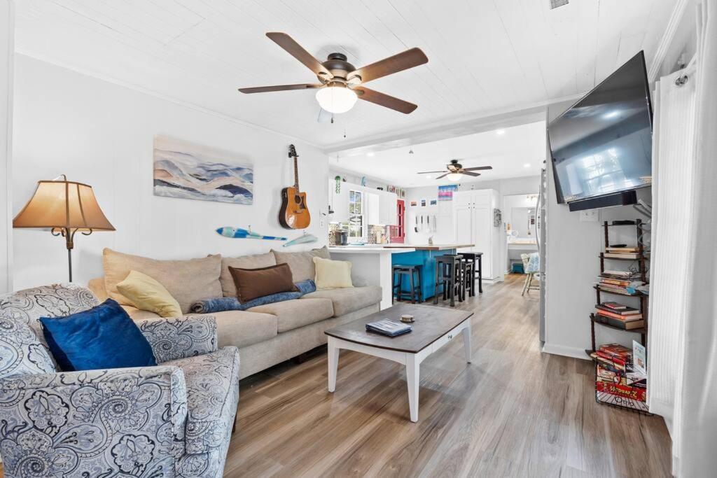 Dolphin Cove - Whole Waterfront House With Dock Villa Ocean Isle Beach Exterior photo